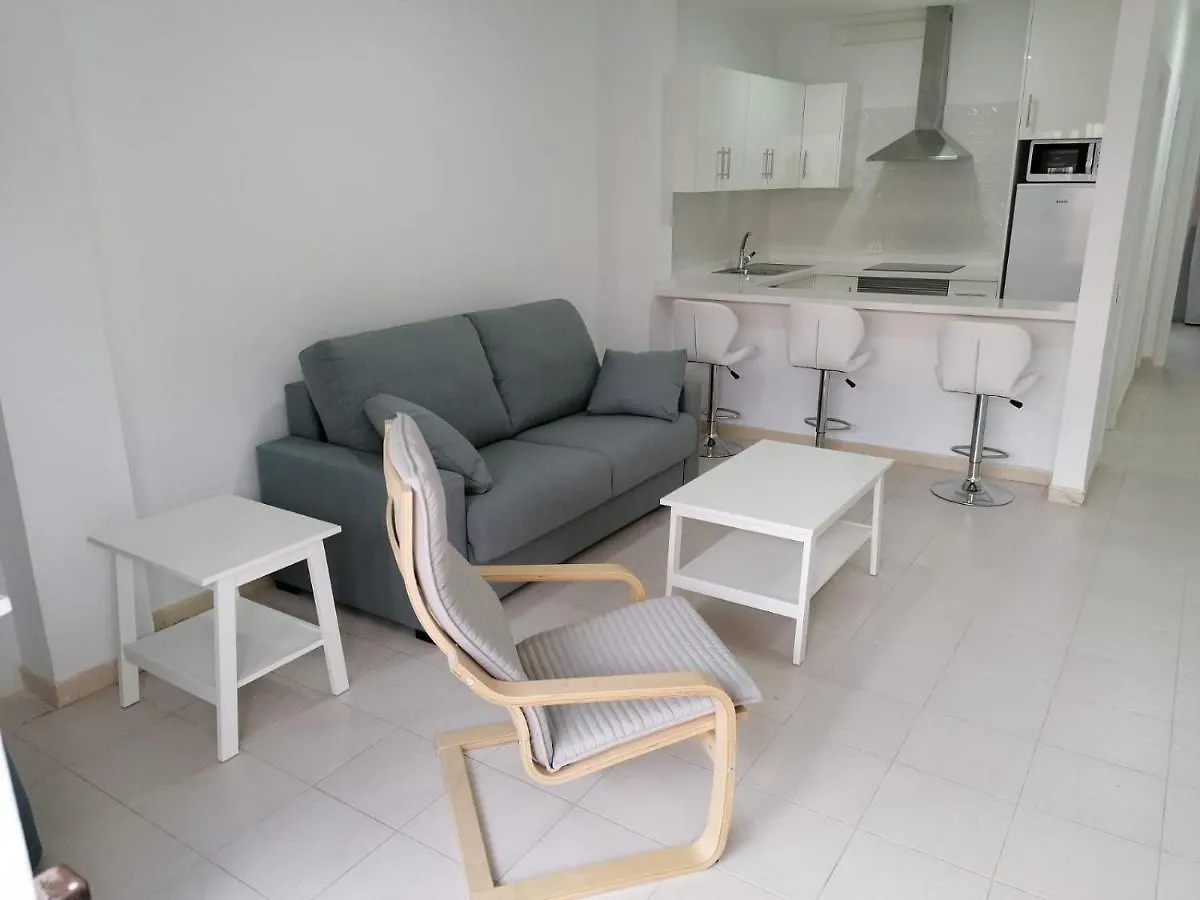 شقة Avenida Deluxe كانديلاريا