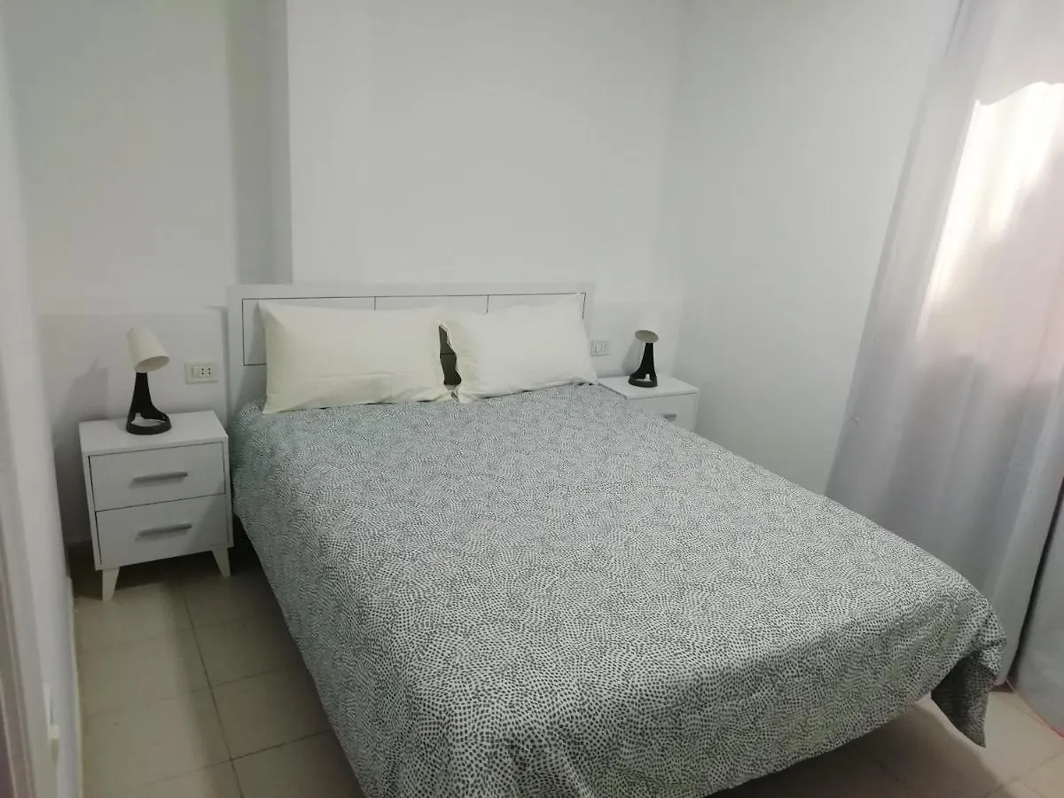Avenida Deluxe Candelaria