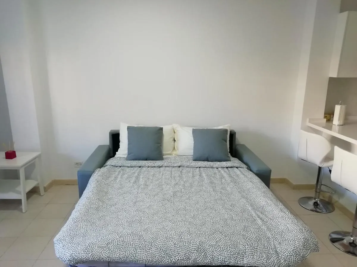 Avenida Deluxe Candelaria